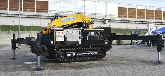 Heavy loads with Effer cranes